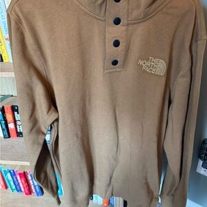 NEW WITH TAGS! The North Face XL Men's Tan Pullover Sweater